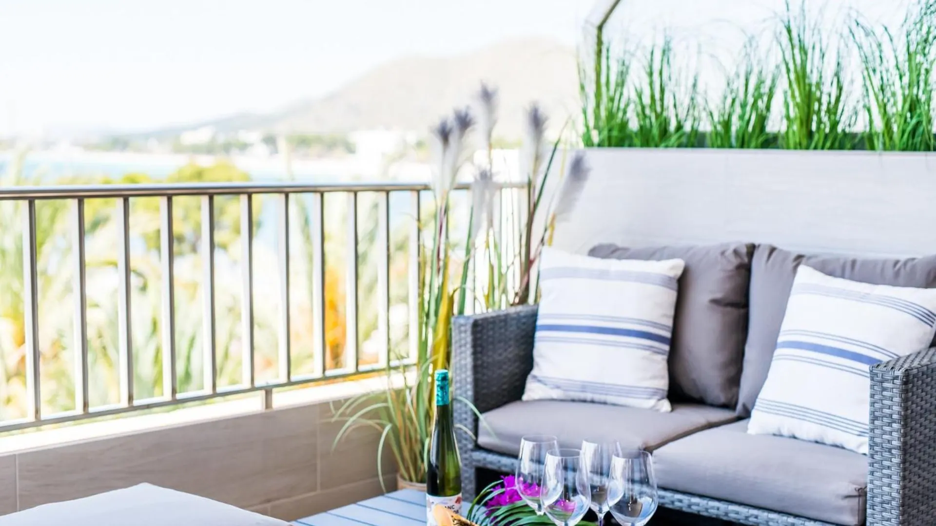 Apartment In Alcudia With Sea Views