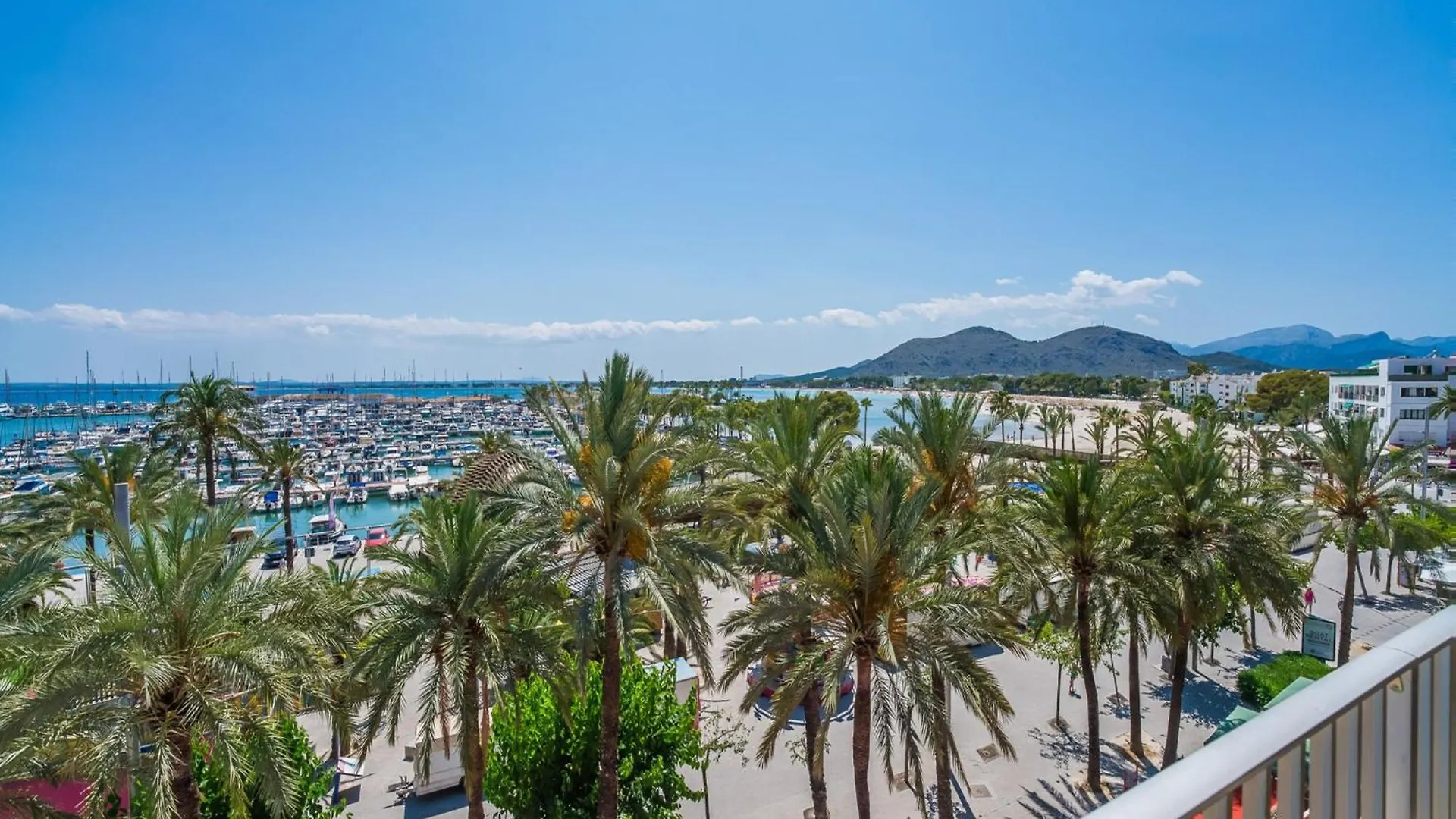Apartment In Alcudia With Sea Views  Alcúdia