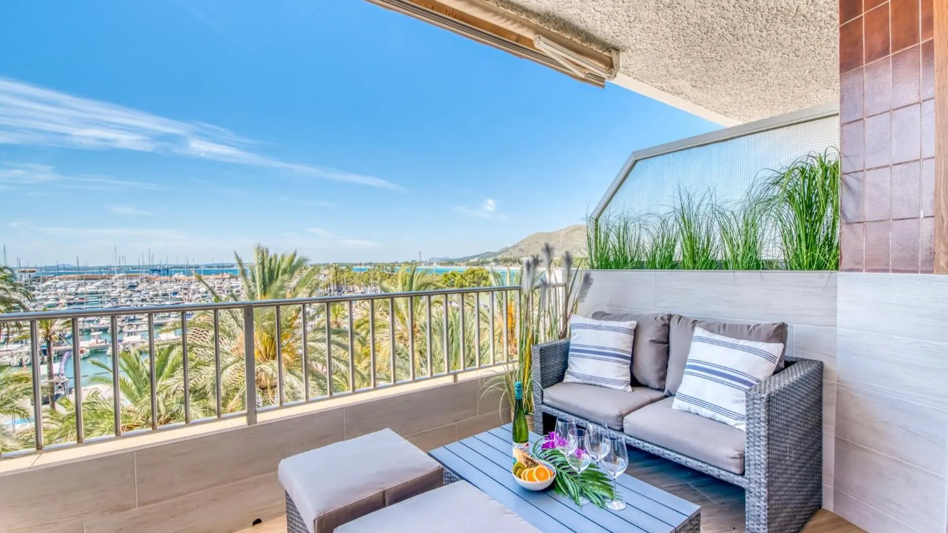 Apartment In Alcudia With Sea Views 0*, Alcúdia
